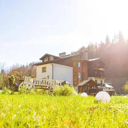 Billa Hotell Tatariv